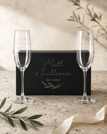 Mockup of the mbCPSET engraved magnetic gift box set personalized with design N9.