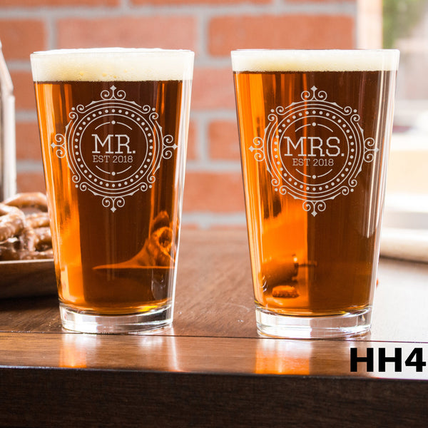 2 Pint Glass Set Mr & Mrs - Design: HH4