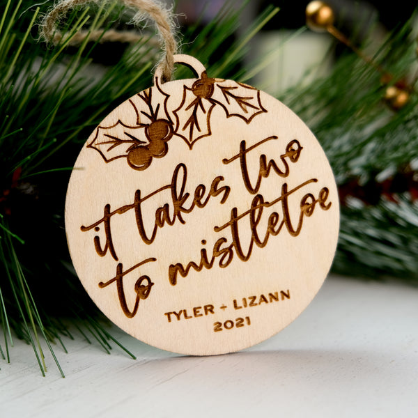 Personalized Couples Ornament - Design: XMAS3