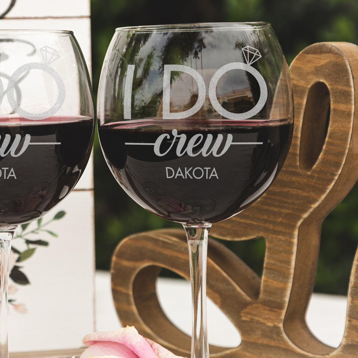 Etched Red Wine Glass I Do Crew - Design: WG6 - Everything Etched