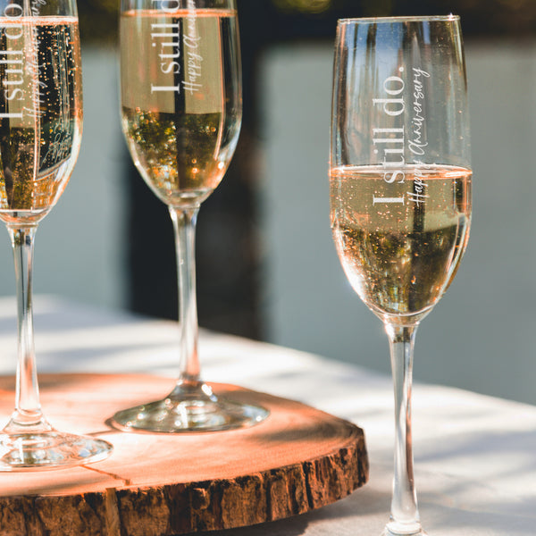 Anniversary Champagne Flutes - Design: STILLDO