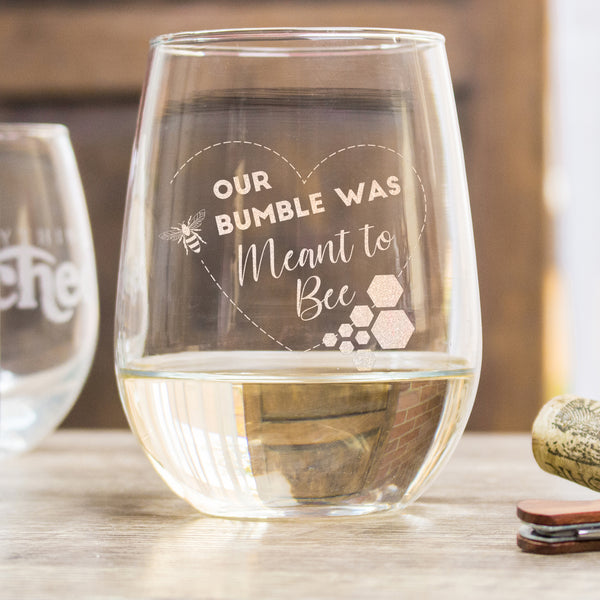Bumble Dating White Wine Glass - Design: BUMBLE